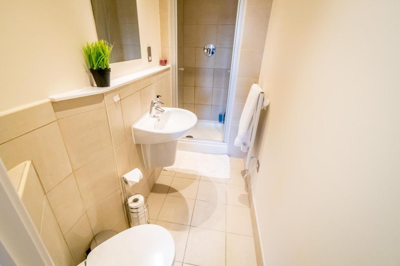 Spacious City 2 Bed, 2 Bath, Free Parking & Wifi 谢菲尔德 外观 照片