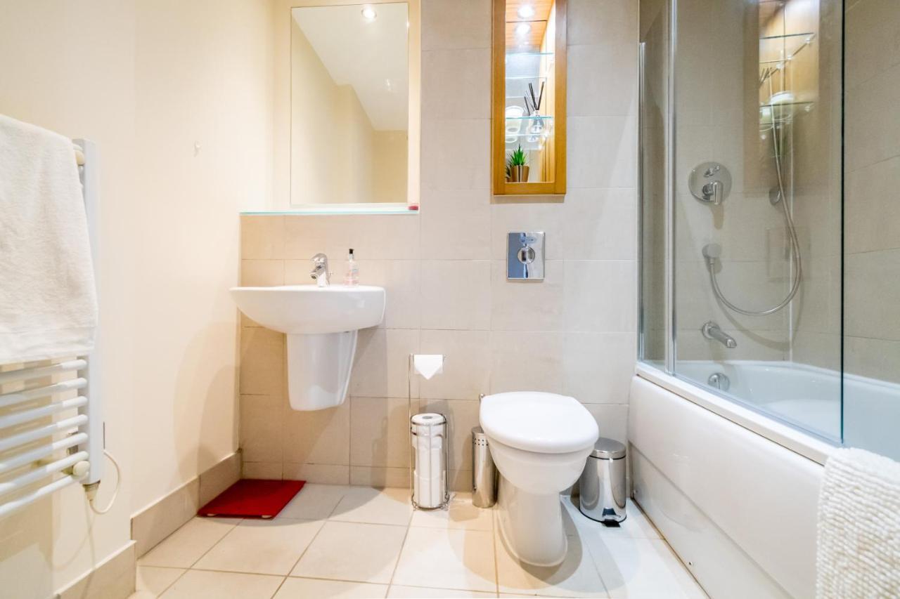 Spacious City 2 Bed, 2 Bath, Free Parking & Wifi 谢菲尔德 外观 照片